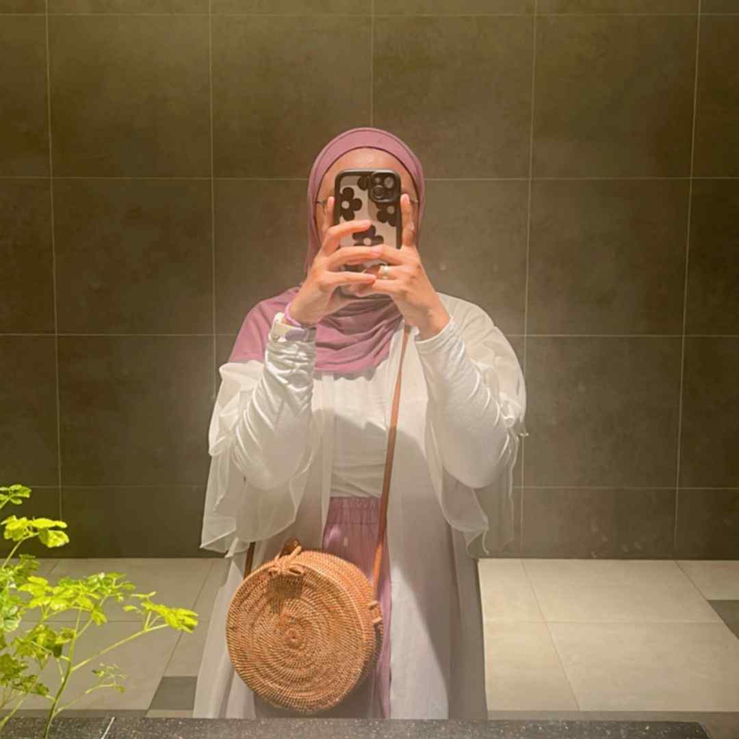 anisaasetianii