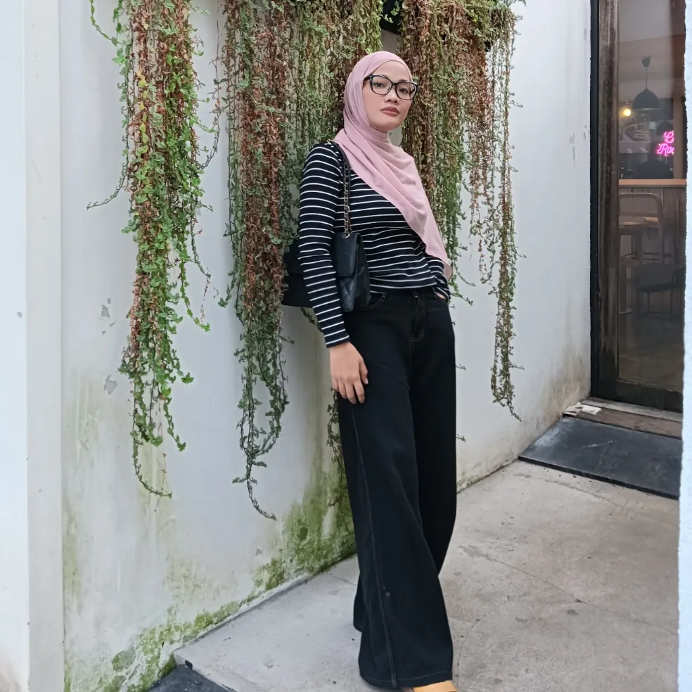 ayuhanisasella05