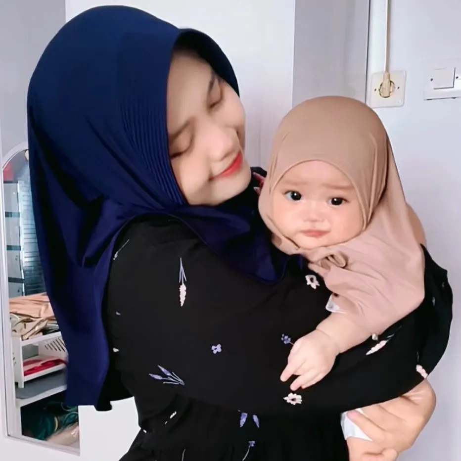 ibu.dan.cyra