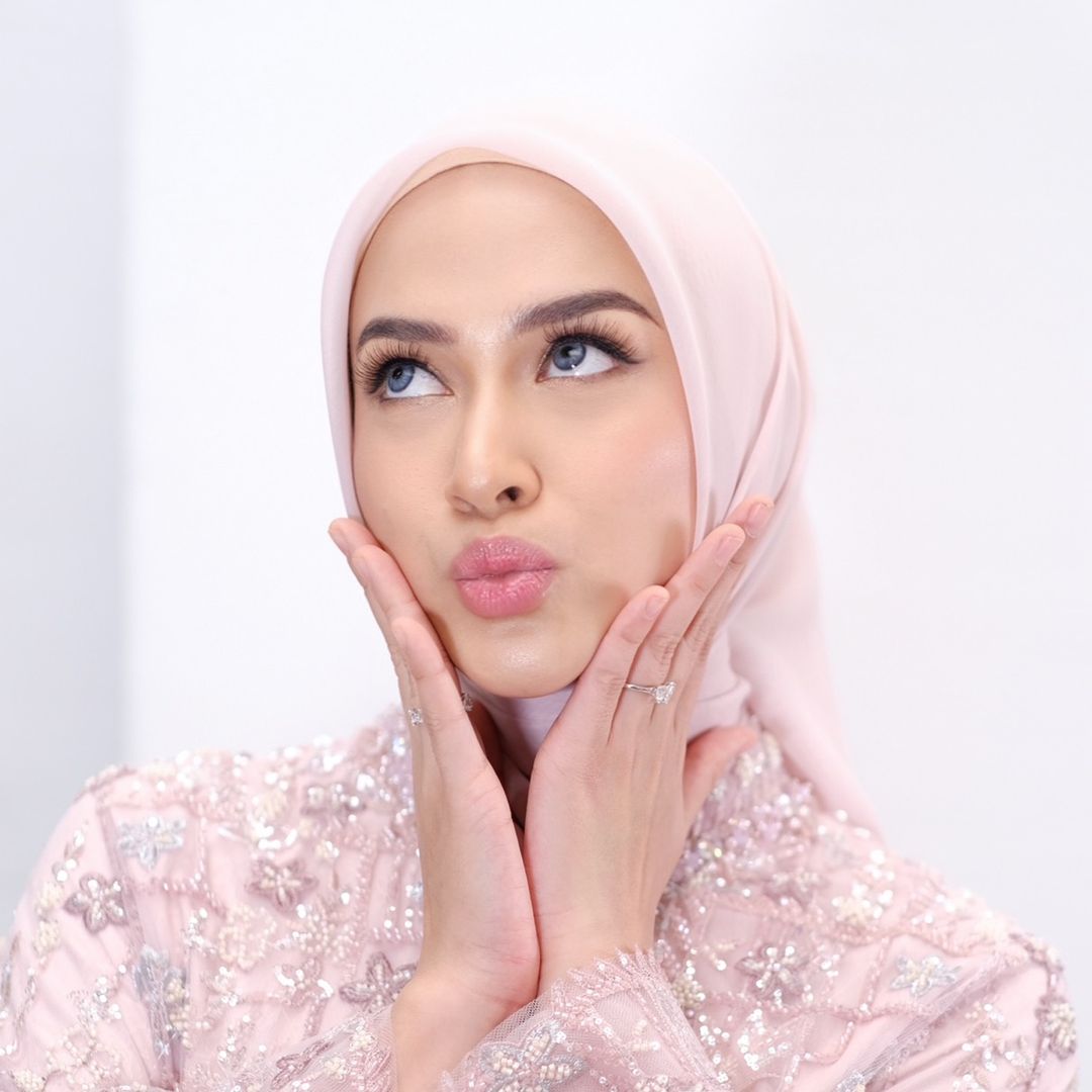 ninazatulini22
